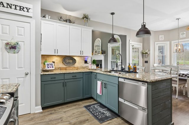 1035 Bending Chestnut Dr, Lebanon, TN 37087