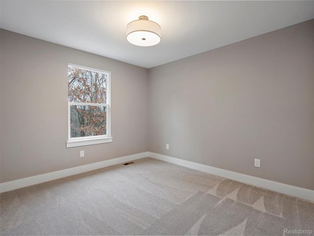 7670 Parshallville Road, Hartland Township, MI 48430