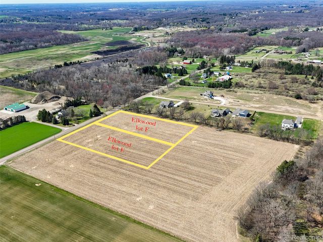 7670 Parshallville Road, Hartland Township, MI 48430