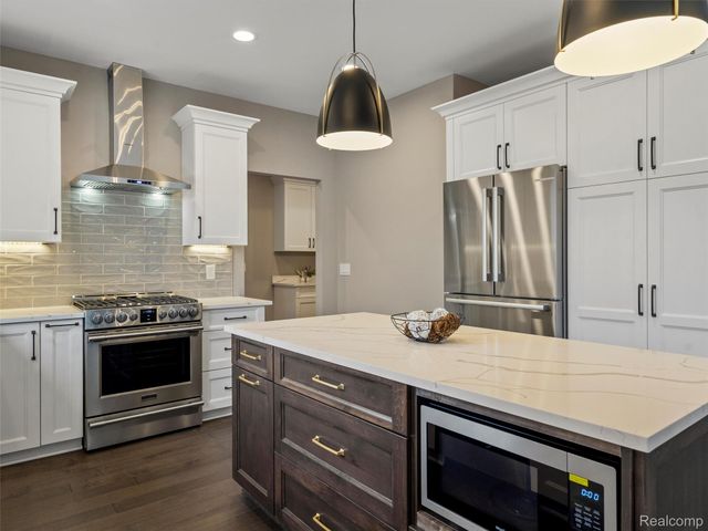 7670 Parshallville Road, Hartland Township, MI 48430