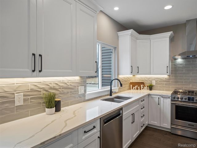 7670 Parshallville Road, Hartland Township, MI 48430