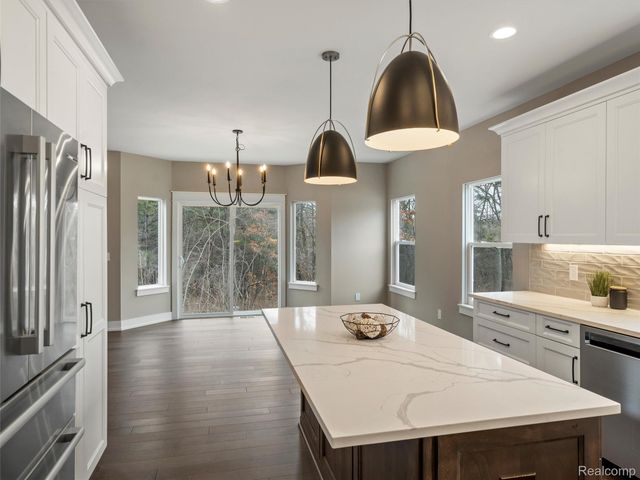 7670 Parshallville Road, Hartland Township, MI 48430