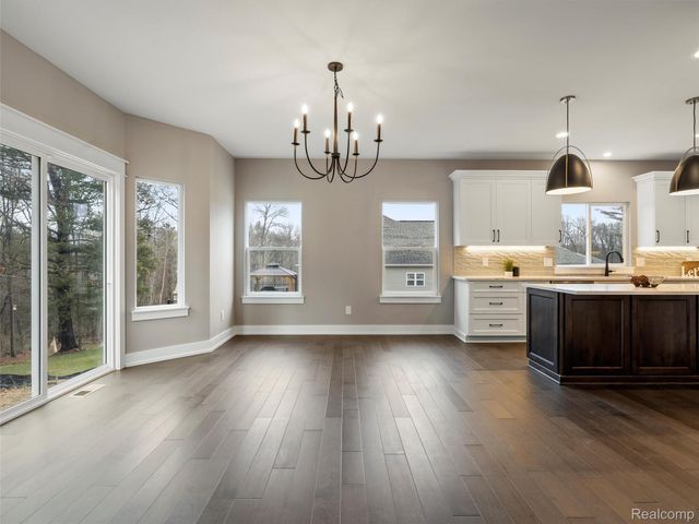 7670 Parshallville Road, Hartland Township, MI 48430