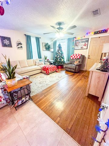 117 S Fourth Street, Benton, AR 72015