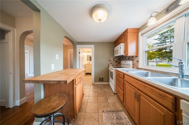 4300 Fay Road, Onondaga, NY 13219