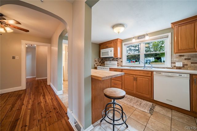 4300 Fay Road, Onondaga, NY 13219