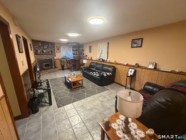 2 Ken Oaks Drive, Danbury, CT 06810