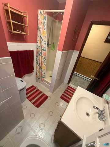 2 Ken Oaks Drive, Danbury, CT 06810