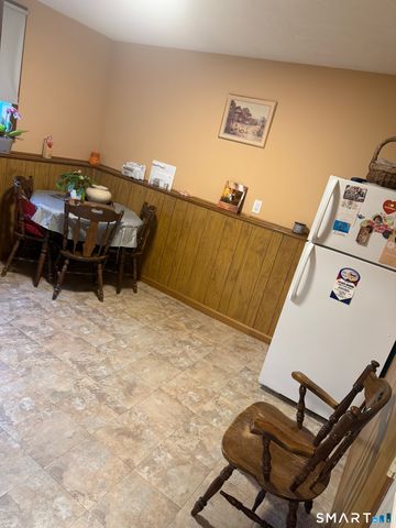 2 Ken Oaks Drive, Danbury, CT 06810