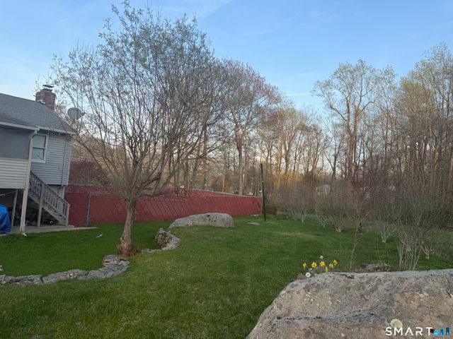 2 Ken Oaks Drive, Danbury, CT 06810