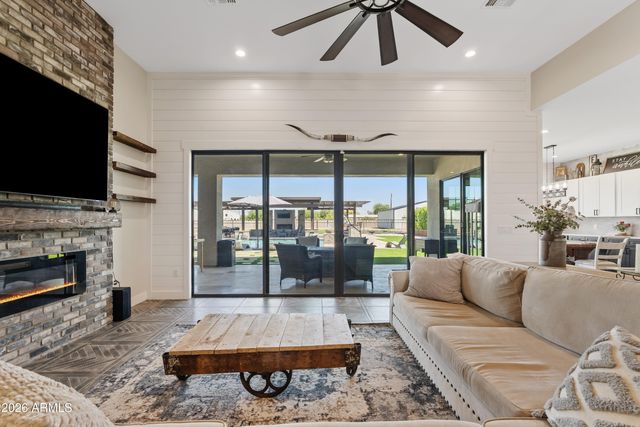 3562 E Aspen Court, San Tan Valley, AZ 85140