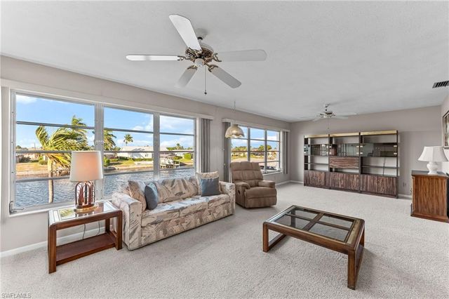 1705 Beach PKWY # 207, Cape Coral, FL 33904