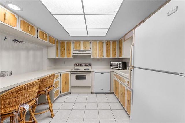 1705 Beach PKWY # 207, Cape Coral, FL 33904