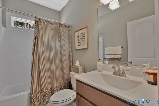 4613 Chesler Dr, Moseley, VA 23120