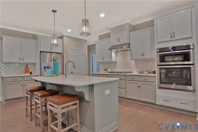 4613 Chesler Dr, Moseley, VA 23120