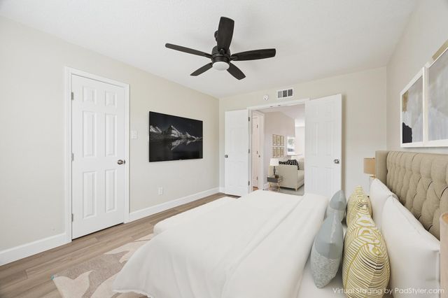 18800 Egret Bay Boulevard 907, Houston, TX 77058