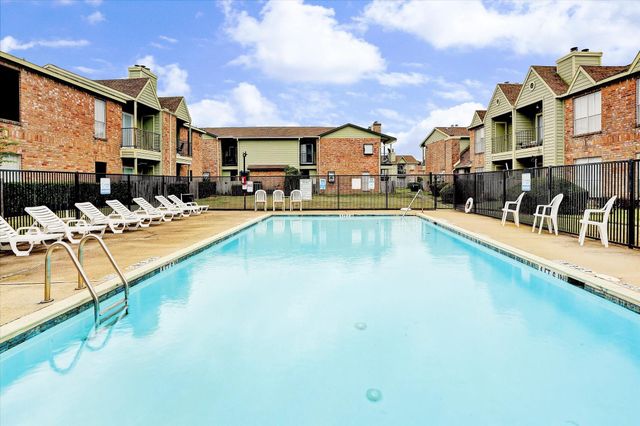 18800 Egret Bay Boulevard 907, Houston, TX 77058