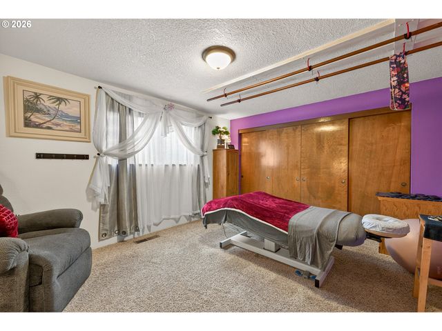 1908 Ne ORCHARD Ave, Mc Minnville, OR 97128