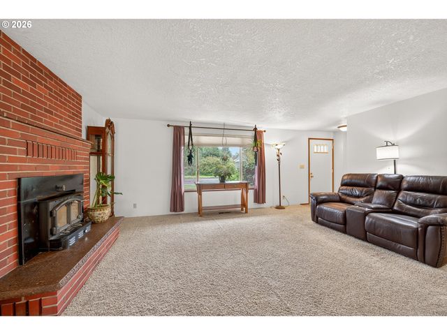 1908 Ne ORCHARD Ave, Mc Minnville, OR 97128