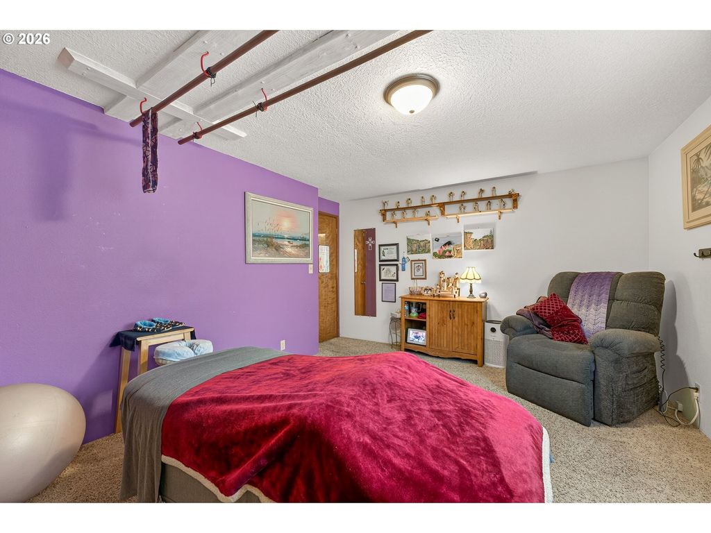 Image 17 of property listing at 1908 Ne ORCHARD Ave, Mc Minnville, OR 97128