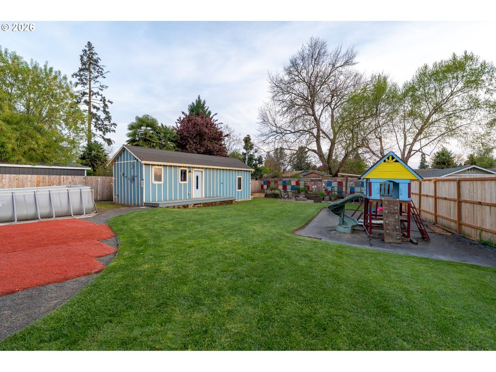 Image 34 of property listing at 1908 Ne ORCHARD Ave, Mc Minnville, OR 97128
