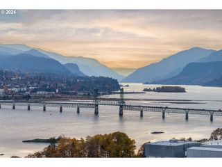 -1 Se OAK St, White Salmon, WA 98672