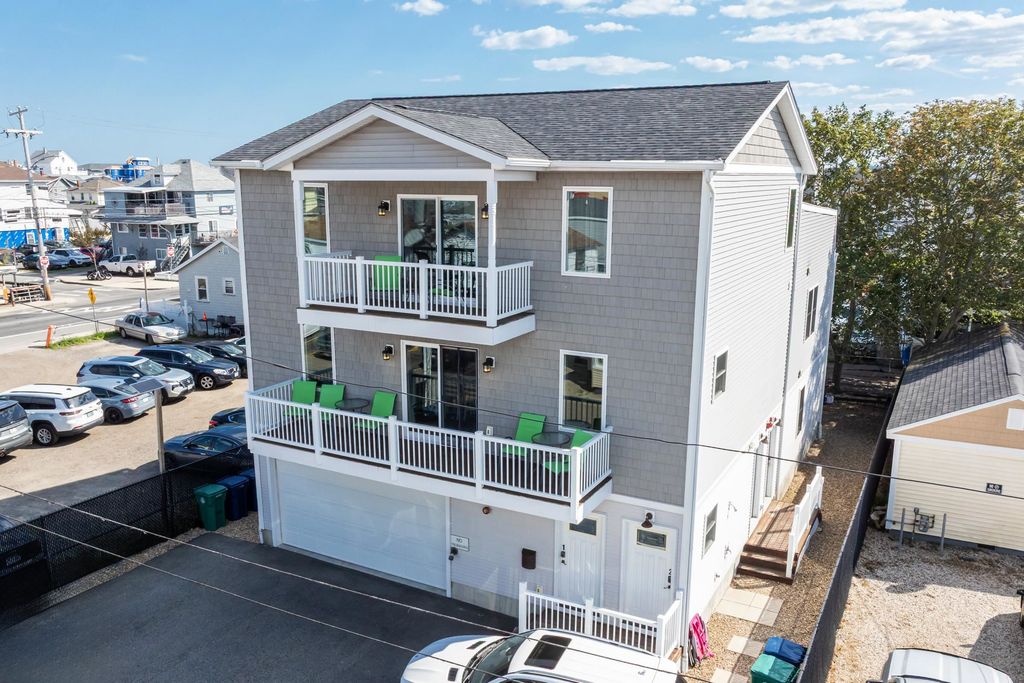 3 Perkins Avenue # 1, Hampton, NH 03842
