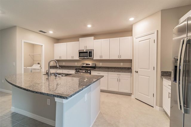 5064 WHITE CHICORY DRIVE, Apollo Beach, FL 33572