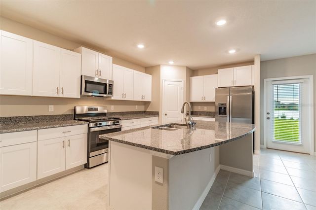 5064 WHITE CHICORY DRIVE, Apollo Beach, FL 33572