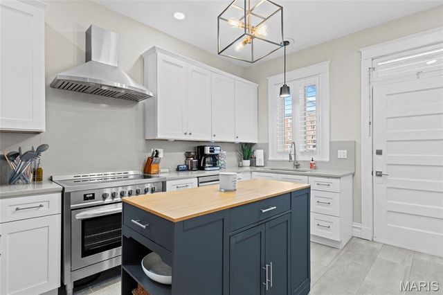 6117 Westminster Place, St Louis, MO 63112