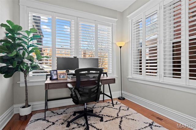 6117 Westminster Place, St Louis, MO 63112