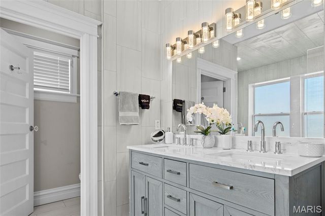 6117 Westminster Place, St Louis, MO 63112