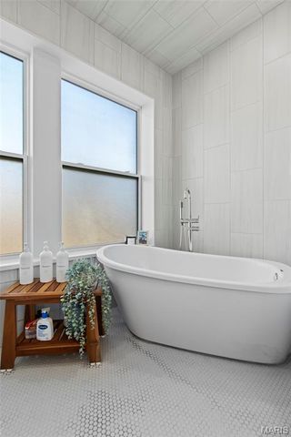 6117 Westminster Place, St Louis, MO 63112