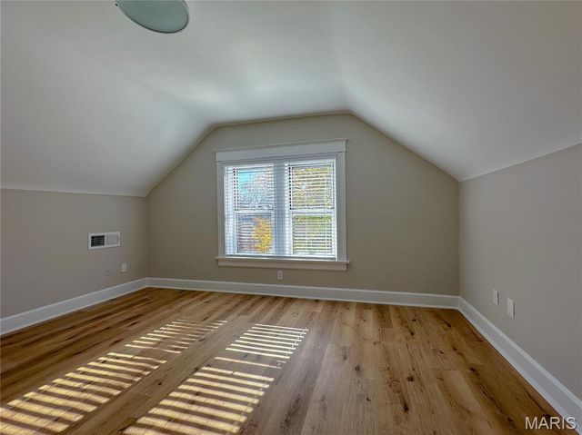 6117 Westminster Place, St Louis, MO 63112
