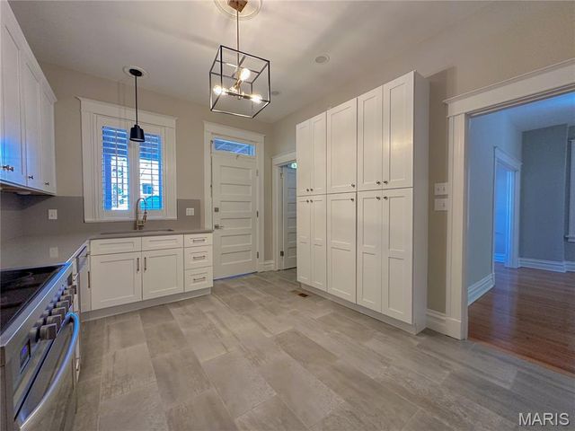 6117 Westminster Place, St Louis, MO 63112