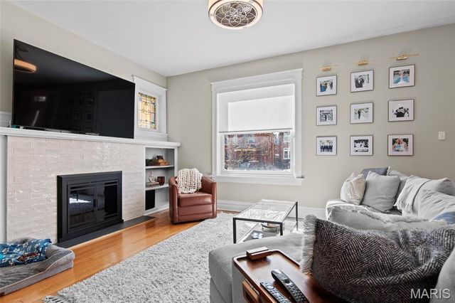 6117 Westminster Place, St Louis, MO 63112