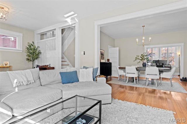 6117 Westminster Place, St Louis, MO 63112