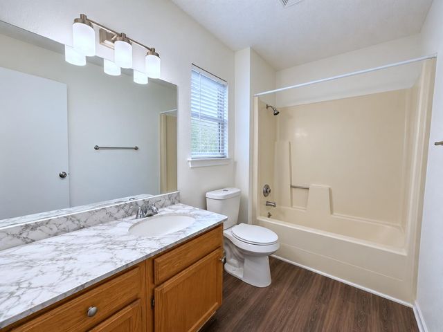 2011 Kirksey DR A, Austin, TX 78741