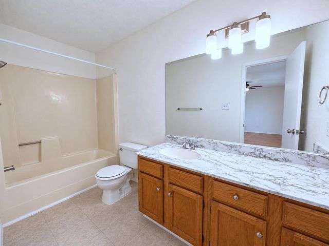 2011 Kirksey DR A, Austin, TX 78741