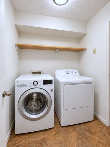 2011 Kirksey DR A, Austin, TX 78741