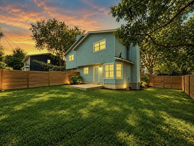 2011 Kirksey DR A, Austin, TX 78741