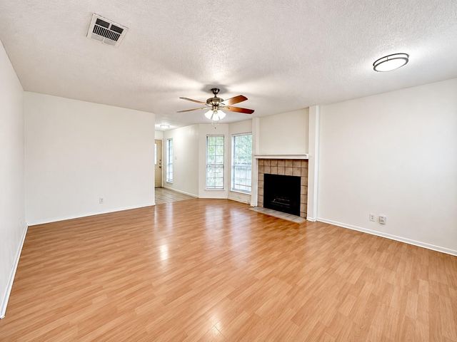 2011 Kirksey DR A, Austin, TX 78741