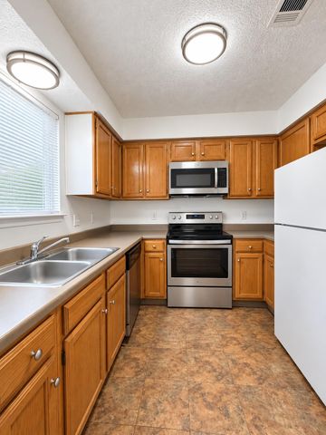 2011 Kirksey DR A, Austin, TX 78741