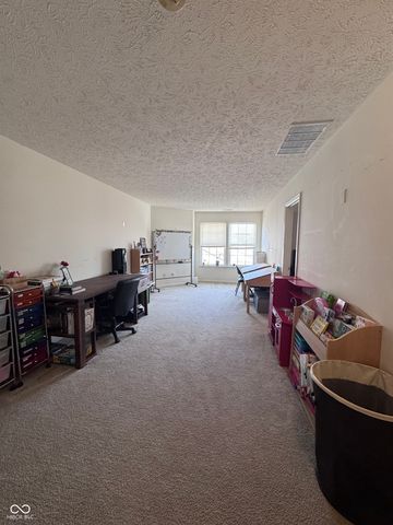 10530 Lookout Lane, Indianapolis, IN 46234