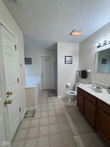 10530 Lookout Lane, Indianapolis, IN 46234