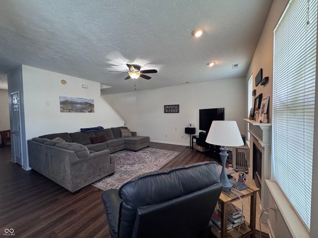 10530 Lookout Lane, Indianapolis, IN 46234