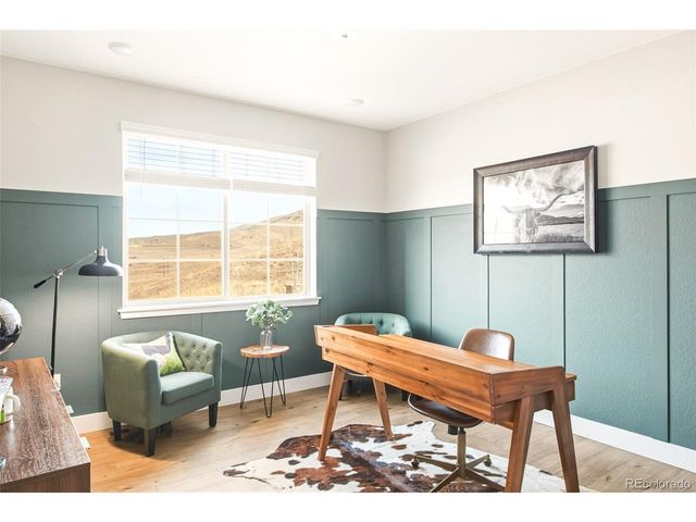 2105 S Poppy St, Lakewood, CO 80228