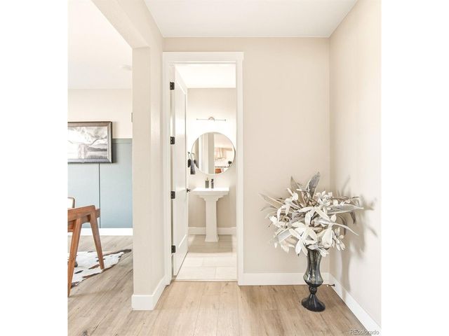 2105 S Poppy St, Lakewood, CO 80228