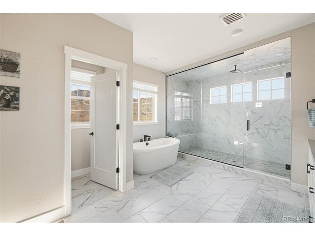 2105 S Poppy St, Lakewood, CO 80228