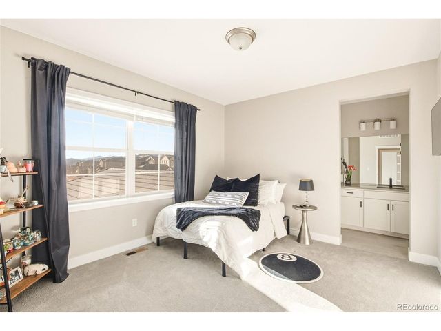 2105 S Poppy St, Lakewood, CO 80228